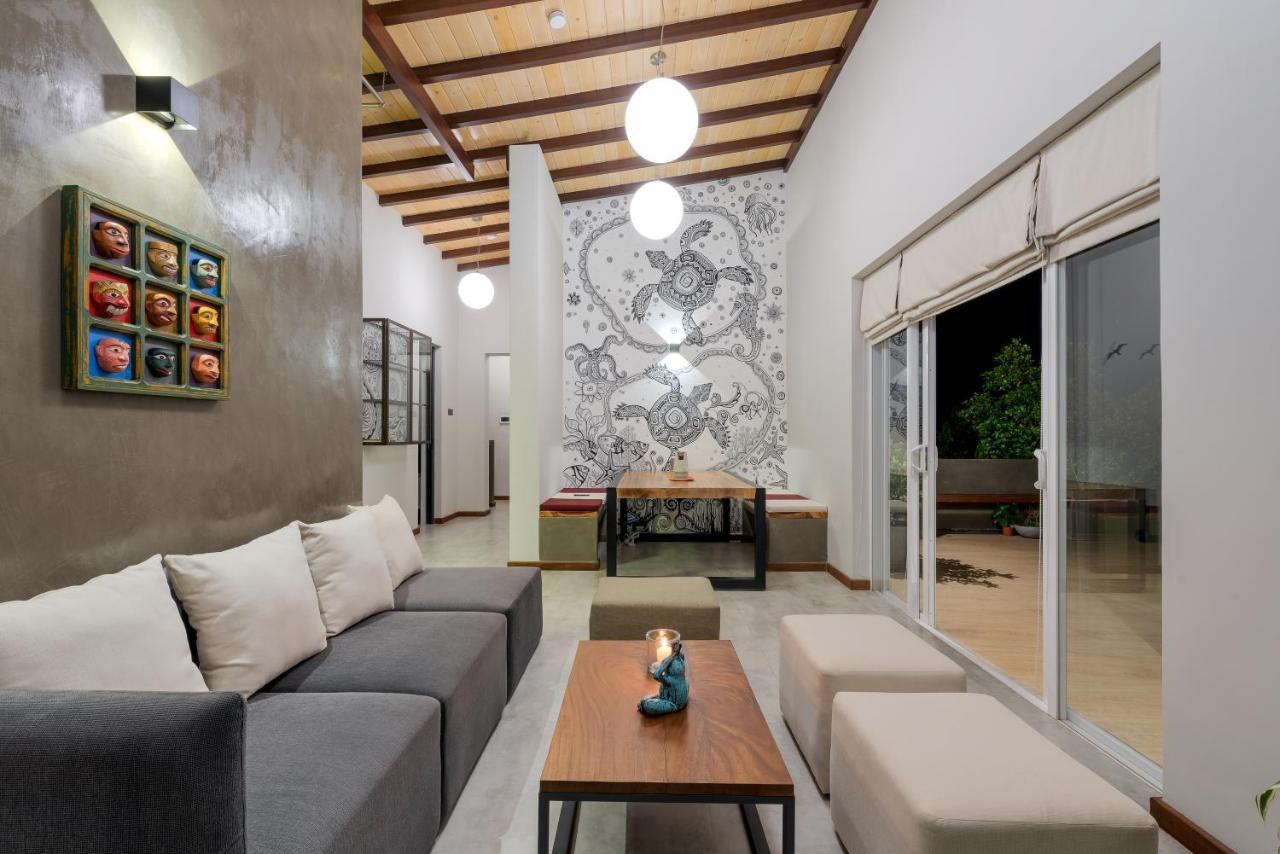 Апартаменты Hikka Hill Loft Хиккадува Экстерьер фото